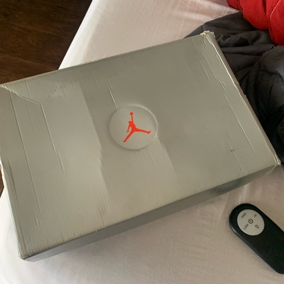 Jordan flint 13s sz13 OG 1998 - Picture 2 of 9